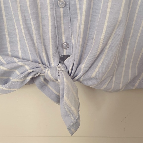 Juniors SO Blue & White Striped Crop Tie Waist - Picture 5 of 7